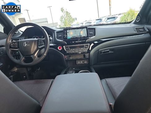 Used 2025 Honda Ridgeline Black Edition image 16