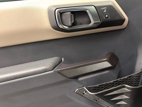 Used 2024 Ford Bronco Wildtrak image 35