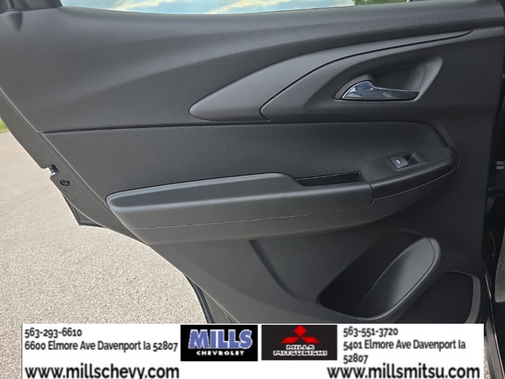 Used 2022 Chevrolet TrailBlazer LT w/ Convenience Package FWD image 16