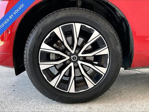 Certified 2024 Volvo XC60 B5 Plus w/ Protection Package Premier AWD/4WD image 10