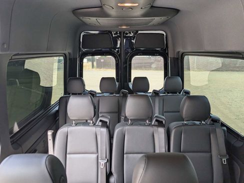 Used 2024 Mercedes-Benz Sprinter 2500 image 16