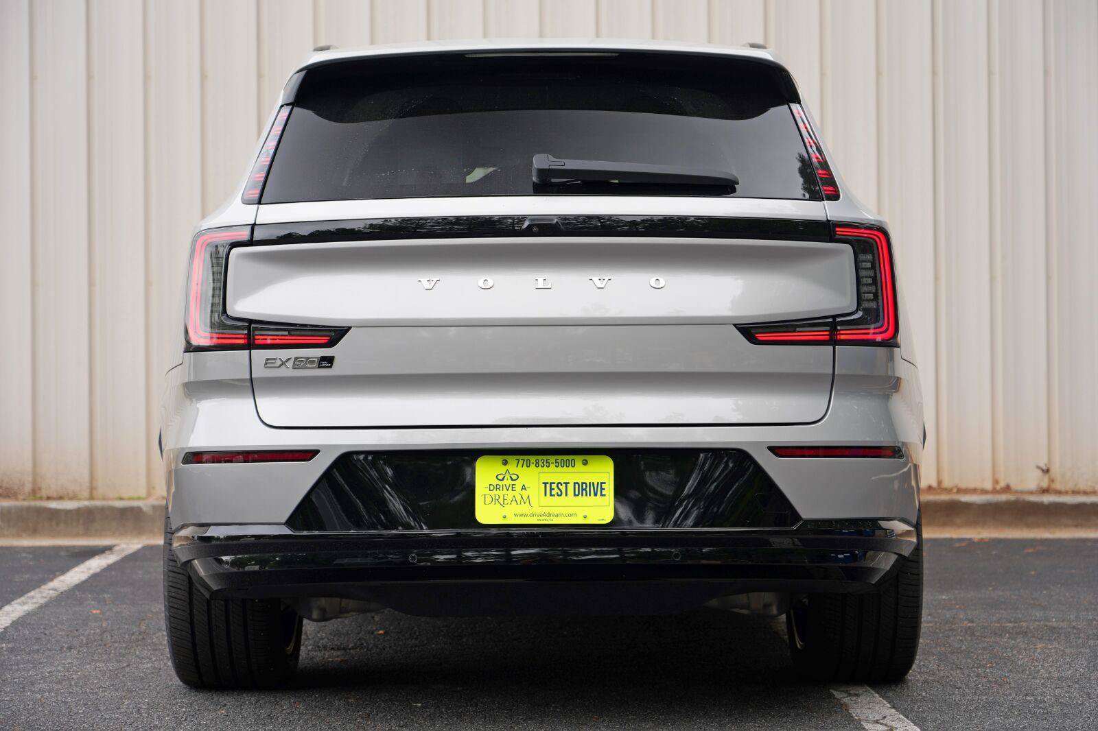 Used 2025 Volvo EX90 Ultra AWD/4WD image 11