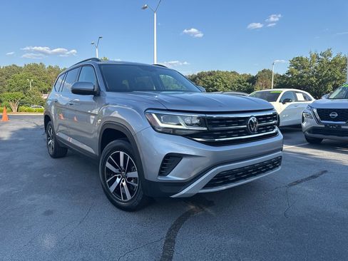 Used 2023 Volkswagen Atlas SE AWD/4WD image 1
