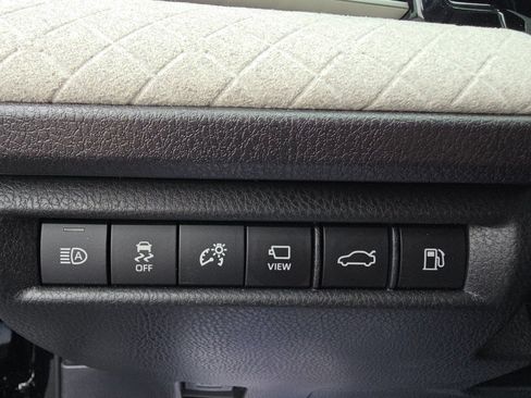 Used 2026 Toyota Camry XLE w/ Premium Plus Package FWD image 17