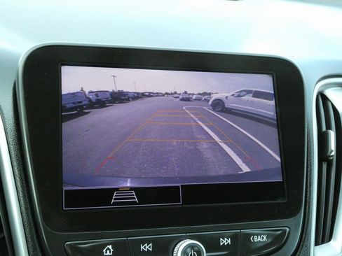 Used 2022 Chevrolet Malibu LT image 7