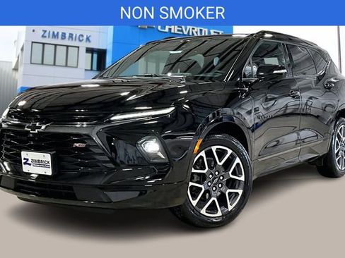 Certified 2023 Chevrolet Blazer RS w/ Driver Confidence II Package image 3