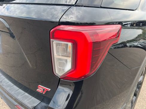 Used 2022 Ford Explorer ST w/ Equipment Group 401A AWD/4WD image 11