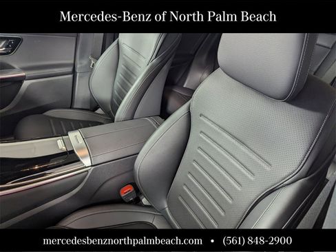 Used 2025 Mercedes-Benz GLC 300 image 8