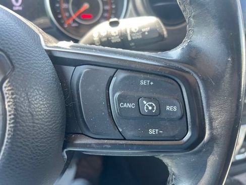 Used 2019 Jeep Wrangler Sport AWD/4WD image 23