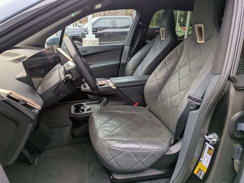 Used 2022 BMW iX xDrive50 w/ Premium Package image 25