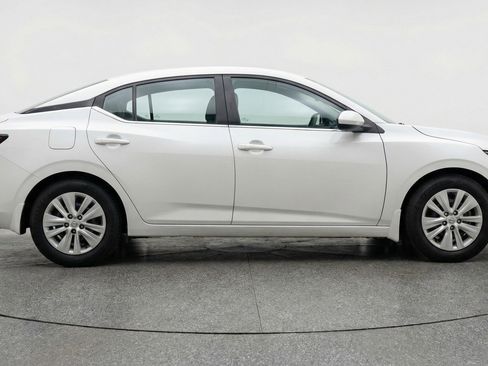 Used 2025 Nissan Sentra S image 11