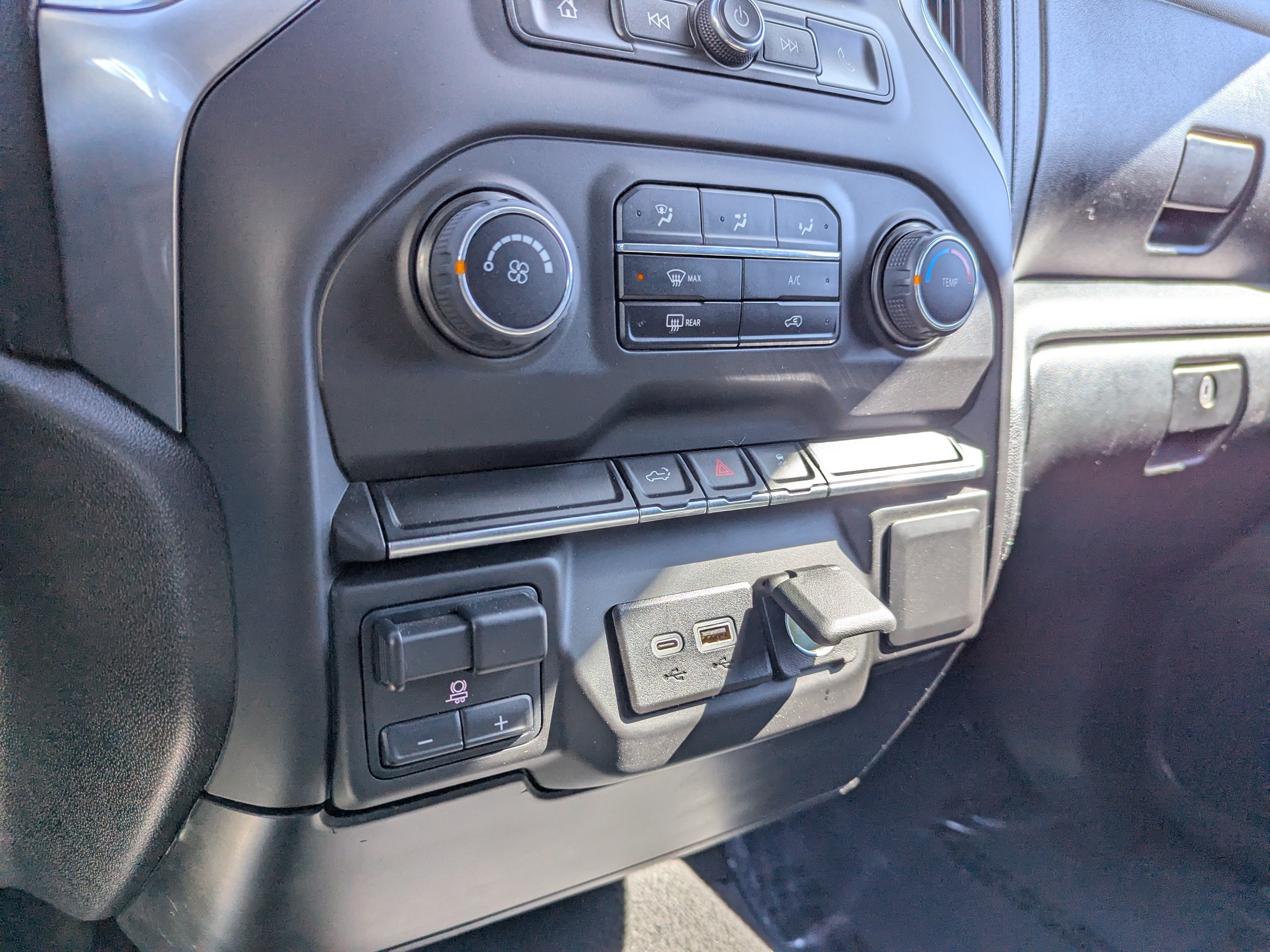 Certified 2023 Chevrolet Silverado 2500 Custom w/ Custom Convenience Package AWD/4WD image 23