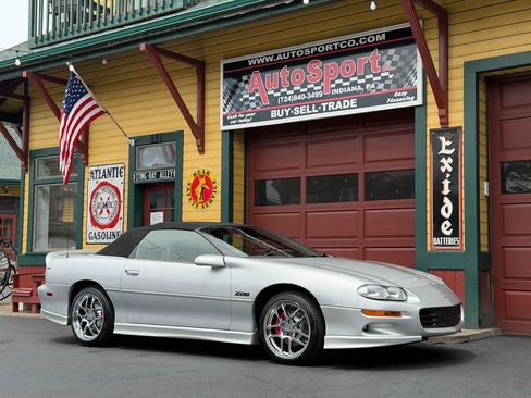 Used 2002 Chevrolet Camaro Z28 w/ Sport Appearance Pkg RWD image 4
