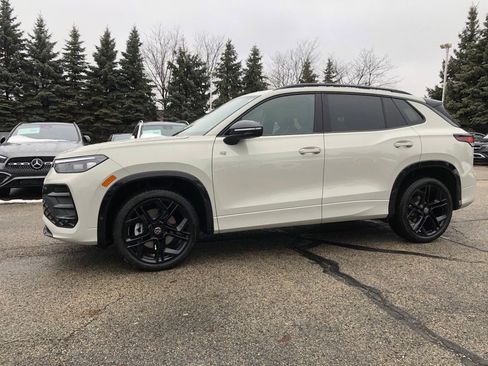 New 2026 Volkswagen Tiguan SE R-Line image 7