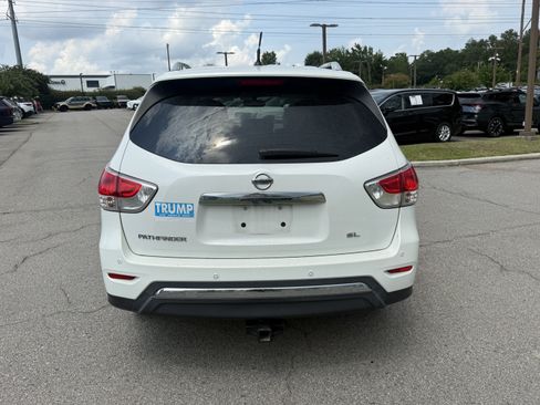 Used 2013 Nissan Pathfinder SL FWD image 2