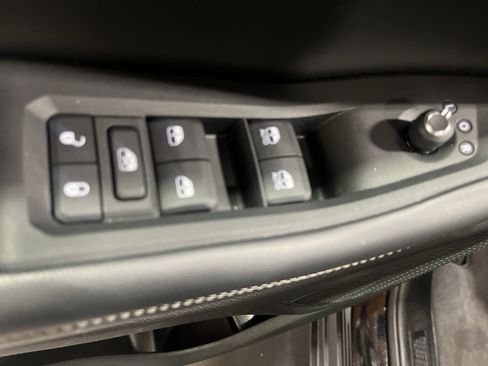 Used 2023 Jeep Grand Cherokee Altitude AWD/4WD image 29