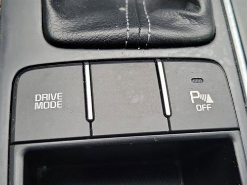 Used 2018 Kia Sorento EX image 54