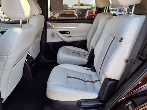 Used 2024 MAZDA CX-90 Plug-In Hybrid w/ Premium Plus image 11