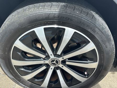 Used 2022 Mercedes-Benz GLB 250 image 10