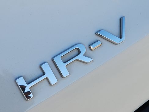Certified 2023 Honda HR-V LX image 12