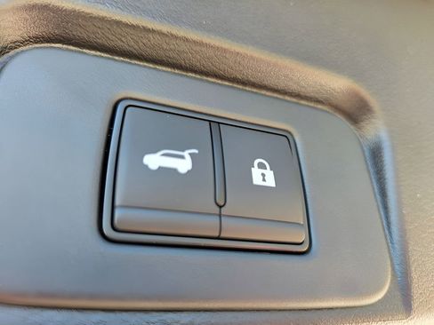 New 2026 Nissan Rogue SV AWD/4WD image 9