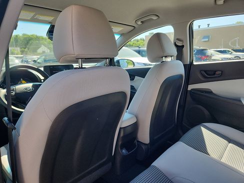 Certified 2023 Hyundai Kona SE w/ Cargo Package AWD/4WD image 24