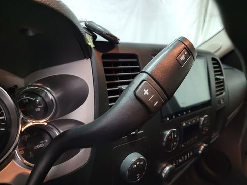 Used 2014 Chevrolet Silverado 2500 LT w/ Interior Plus Package image 36