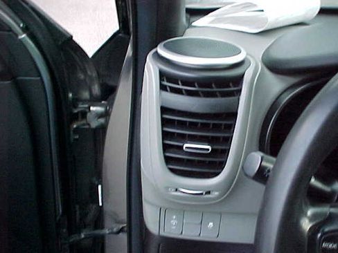 Used 2015 Kia Soul image 17