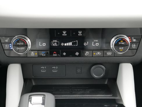 New 2026 Mitsubishi Outlander SEL image 21