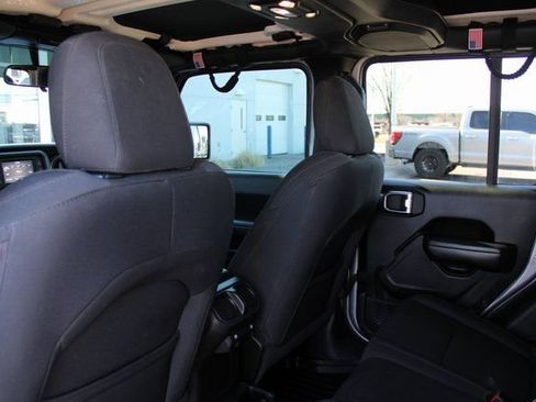 Used 2020 Jeep Gladiator Sport w/ Quick Order Package 24S image 16