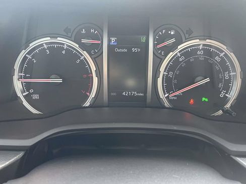 Used 2023 Toyota 4Runner Limited AWD/4WD image 26