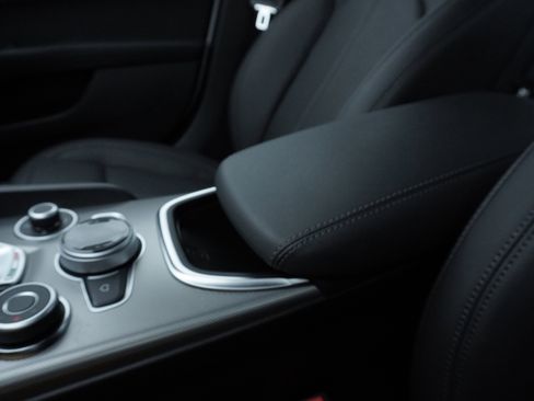 New 2025 Alfa Romeo Giulia AWD image 20