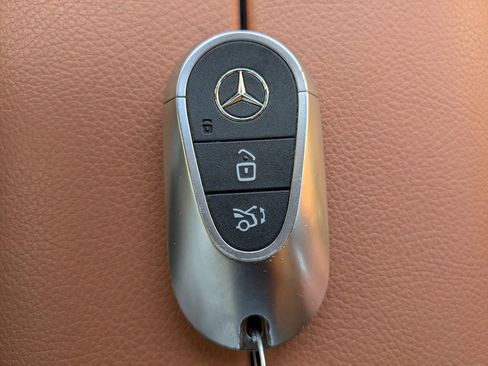 Used 2024 Mercedes-Benz C 300 4MATIC Sedan image 29