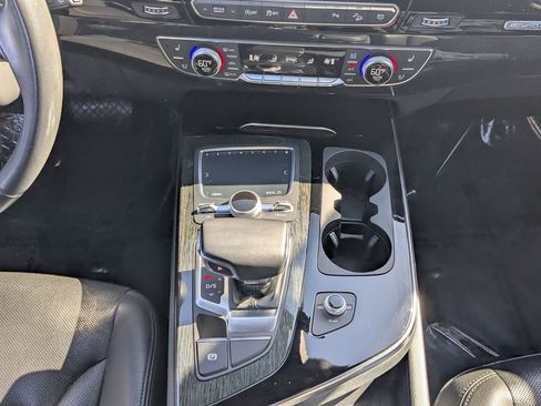 Used 2018 Audi Q7 3.0T Prestige image 7