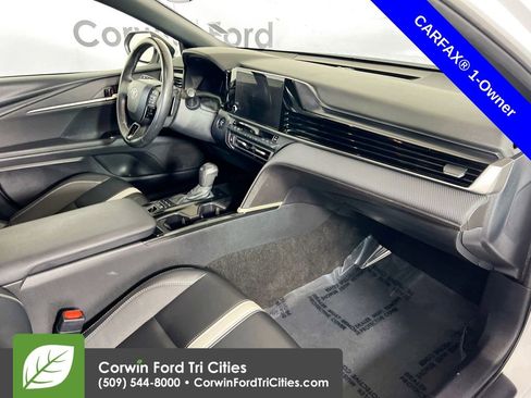 Used 2025 Toyota Camry SE image 27