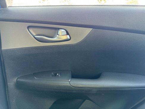 Used 2021 Kia Forte LXS FWD image 20