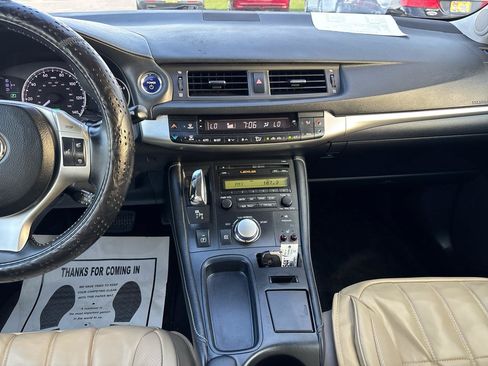 Used 2013 Lexus CT 200h w/ Premium Pkg w/Backup Camera FWD image 15
