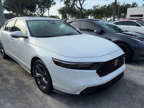 Certified 2023 Honda Accord EX image 4