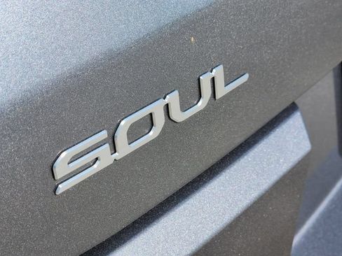 Certified 2025 Kia Soul LX w/ LX Technology Package FWD image 10