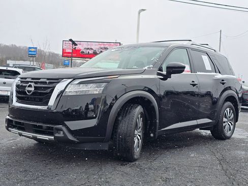 Used 2022 Nissan Pathfinder SL AWD/4WD image 4