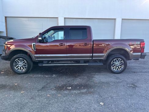 Used 2017 Ford F350 Lariat w/ Lariat Value Package image 2