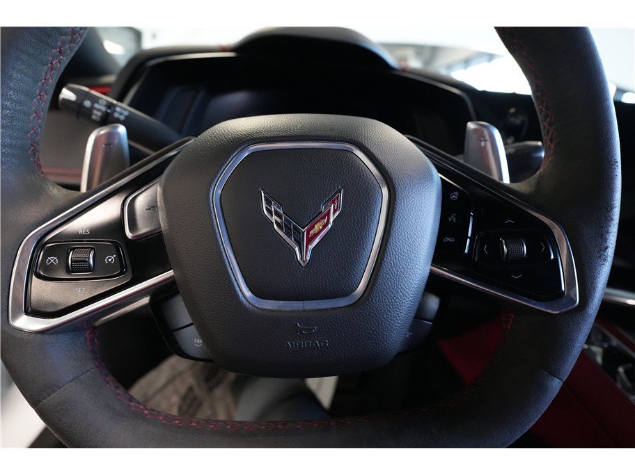 Used 2022 Chevrolet Corvette Stingray Preferred Cpe w/ Z51 Performance Package RWD image 17