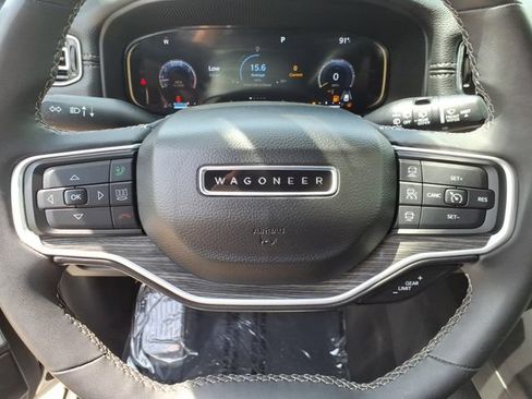 Used 2022 Jeep Wagoneer Series III AWD/4WD image 26