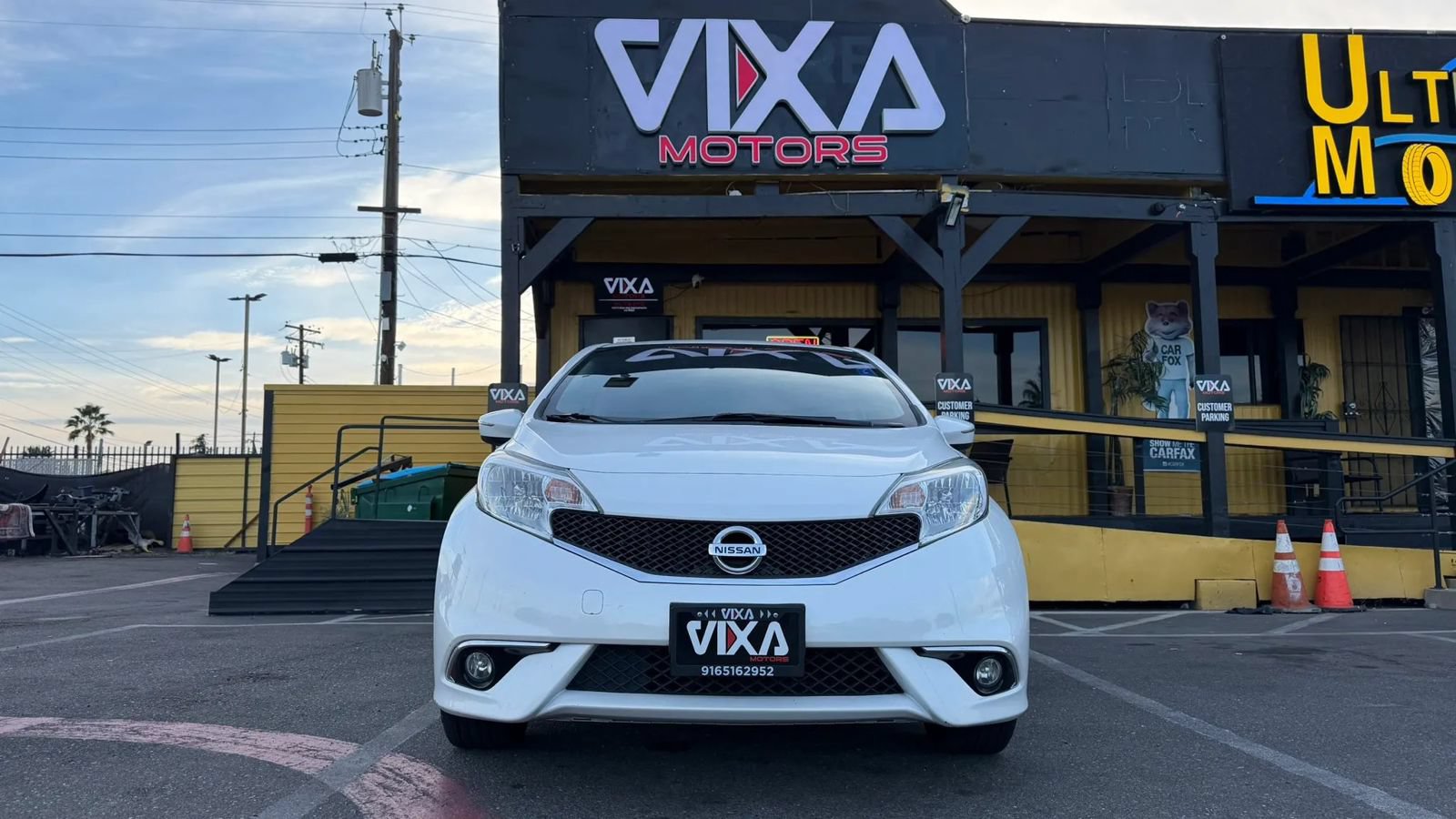Used 2015 Nissan Versa Note SR FWD image 2