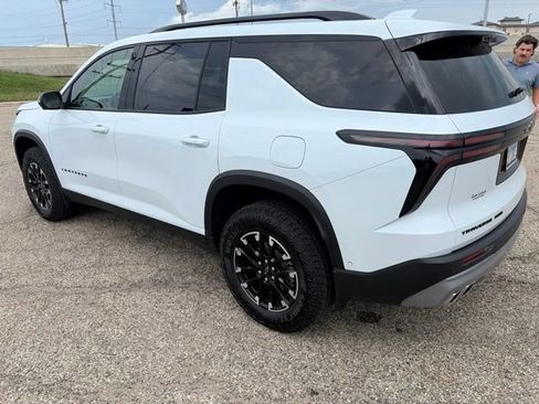 Used 2026 Chevrolet Traverse Z71 w/ Enhanced Driving Package AWD/4WD image 4