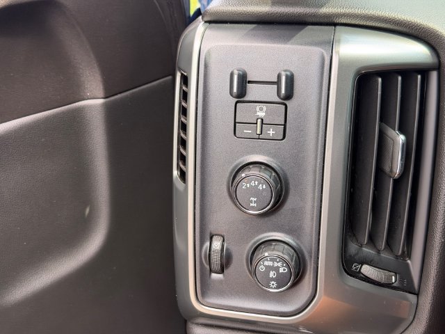 Used 2019 Chevrolet Silverado 2500 LT w/ LT Convenience Package AWD/4WD image 26