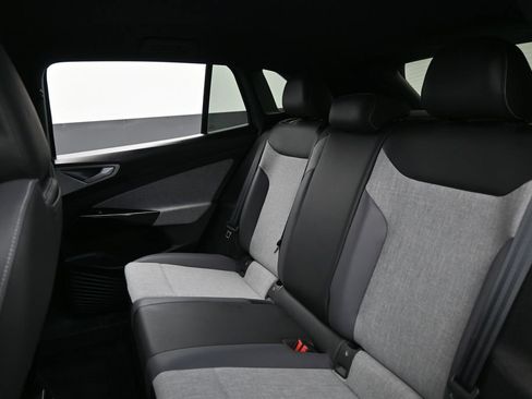Used 2024 Volkswagen ID.4 Pro RWD image 21