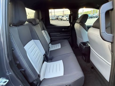 Used 2025 Toyota Tacoma TRD Off-Road AWD/4WD image 14