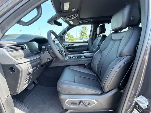 New 2026 Jeep Grand Wagoneer Limited AWD/4WD image 23