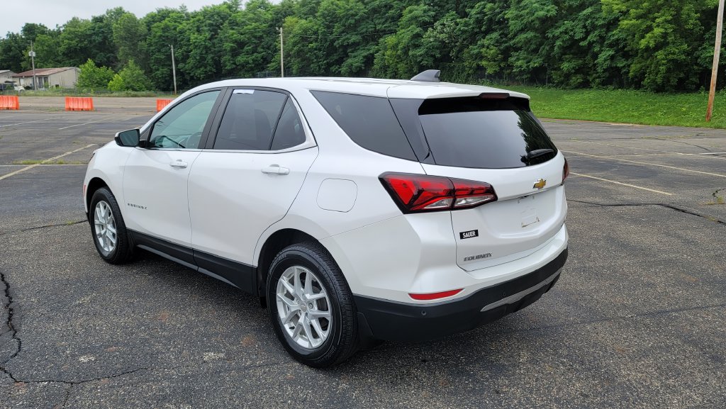 Used 2022 Chevrolet Equinox LT AWD/4WD image 9